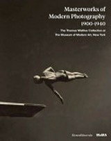 Masterworks of modern photography 1900-1940 : the Thomas Walther collection at the Museum of Modern Art, New York ; [Museo d'arte della Svizzera italiana, Lugano, 25.04.2021-01.08.2021 ; Jeu de Paume, Paris, 13.09.2021-30.01.2022 ; Camera - Centr